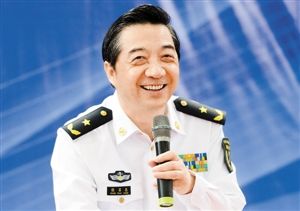 话题嘉宾张召忠少将退休_新浪新闻