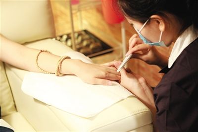 <em>爱慕女人</em>的温馨生活_新浪新闻