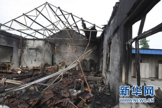 江苏南通一企业发生爆燃事故致4死11伤(组图)
