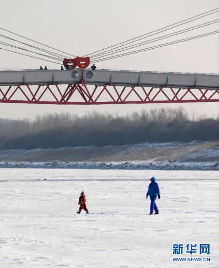 ��觺Ӳ��ֺ�����ε�������ѩ��(��ͼ)