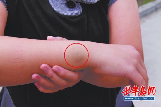 �̱޹�������ī������ѧŮ��ʦ����Ů��(ͼ)