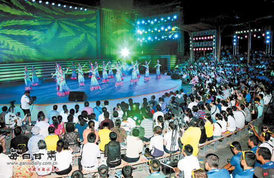 ����������Ѥ��лĻ��ҹ���б�Ļʽ���佱����(ͼ)