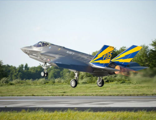 美国F-35C战机尾钩改进方案接近出炉(图)