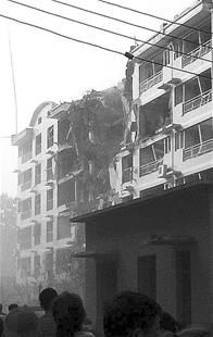 ͼ�ģ�����һ����¥��ը