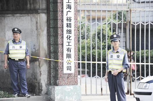 图文:沪62岁男子持枪夺6命_新浪新闻