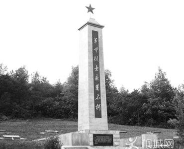 有桐城网友反映,桐城市系"文都",去年孔城镇新建的烈士陵园,百字碑文