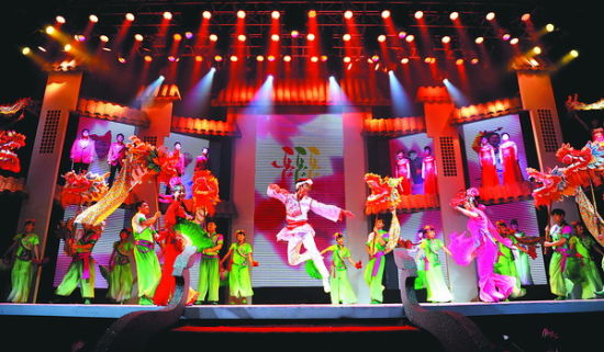 淮南:花鼓灯舞出“淮河风”(图)