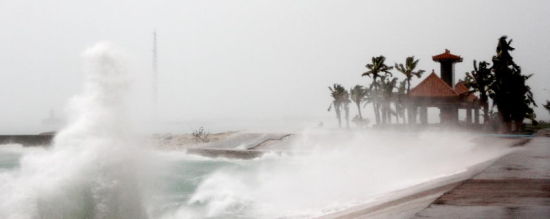 强台风蝴蝶逼近永兴岛狂风暴雨[图]