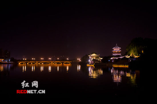 夜游凤城河 品味江苏泰州文化胜境(组图)
