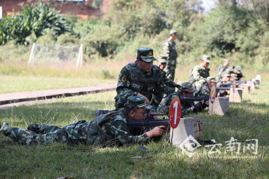 锤炼部队战斗力 云南边防总队开展实弹射击训练(图)