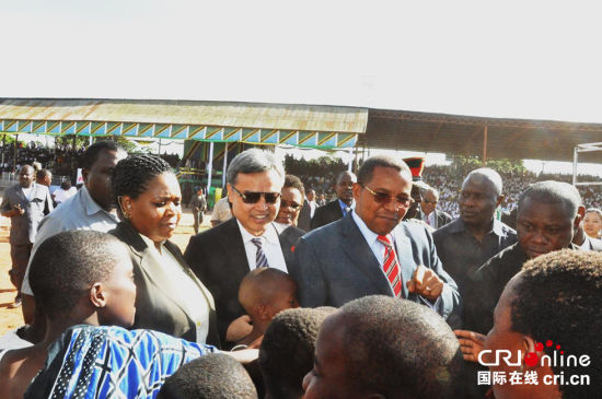 坦桑尼亚周恩来杯中学理科知识竞赛落幕(组