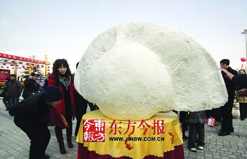 一个饺子重600公斤难寻大锅煮(图)
