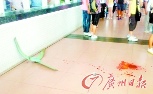 广东工业大学食堂吊扇突然坠落砸中学生