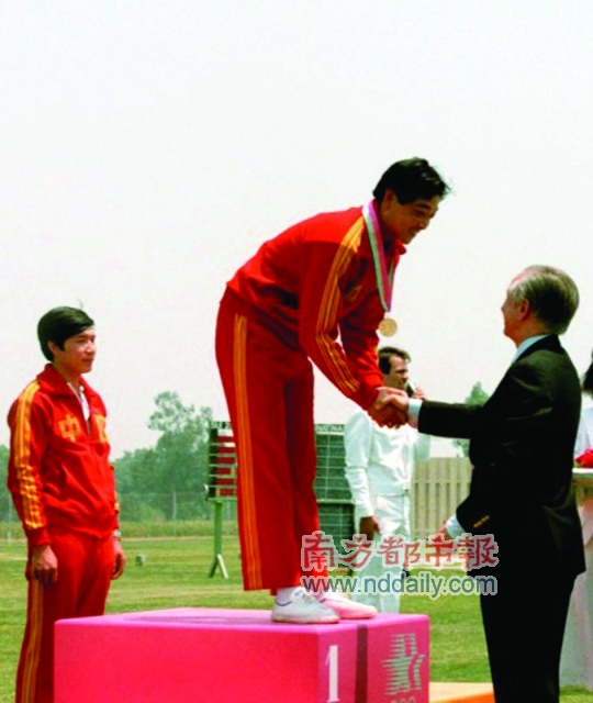 许海峰:被那块金牌砸蒙了 1984年,他只是赢了
