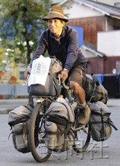 日本男子11年骑遍130国行程15万公里(图)
