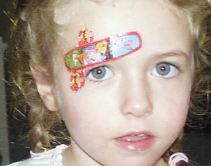 美9岁女童切除右脑3年后奇迹康复