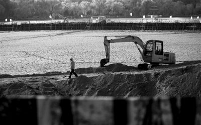 11��12�գ�����Ժ��԰��һ̨�ھ��������ҵ��һλ������Ա���Ա��߹�����԰�������ӽ���10�¿�ʼ������©������Ԥ������1�½�����