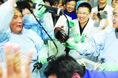 20������3��28�֣�С�����̽��������������ȡ�����ˣ��ڳ���ԱһƬ������  ������  ��