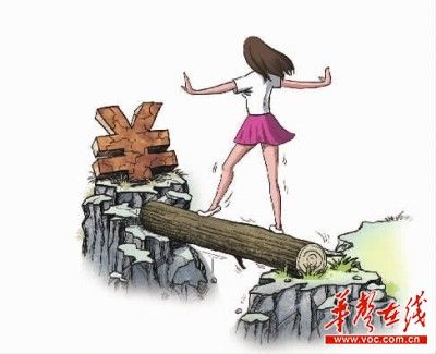 多车挡风玻璃被砸	？收费员以为摊上大事