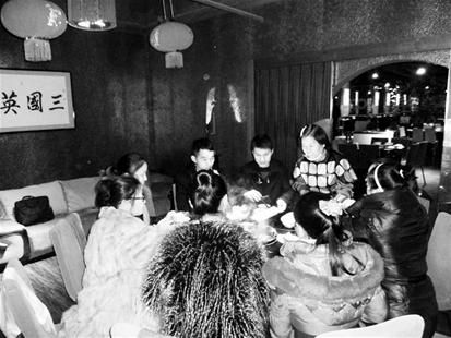 ͼΪ��־Ը���ԳԲ�ͬ������жԱ�