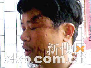 村主任指使枪匪打砸婚宴(组图)