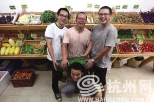 2名留法艺术硕士回国后卖蔬菜(组图)