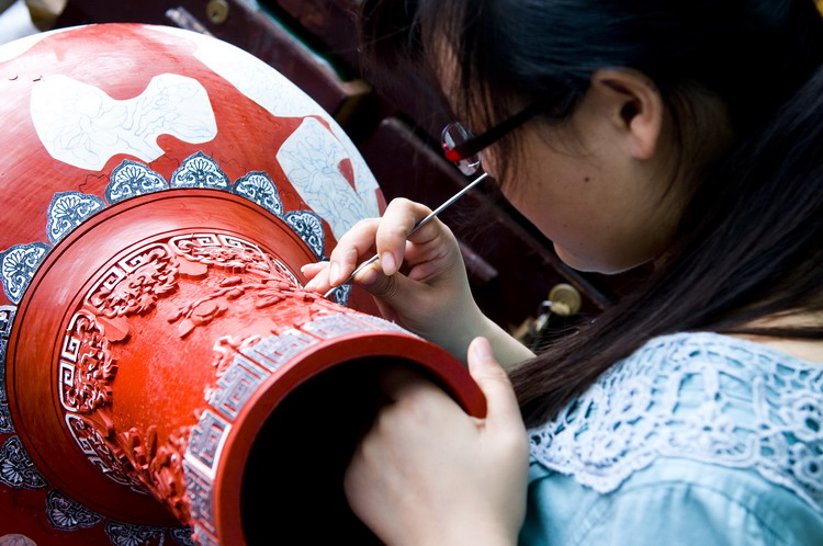 图文:漆器已成为扬州特色产业
