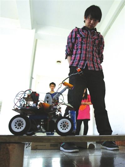 �ɱ�С����̨�����ˣ����¿ɴ��ˡ�