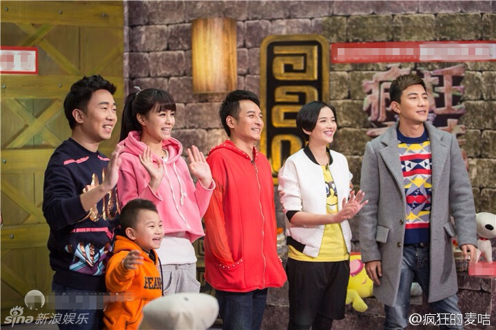 组图：李依玲《疯狂的麦咭》耍宝 颇具综艺天赋