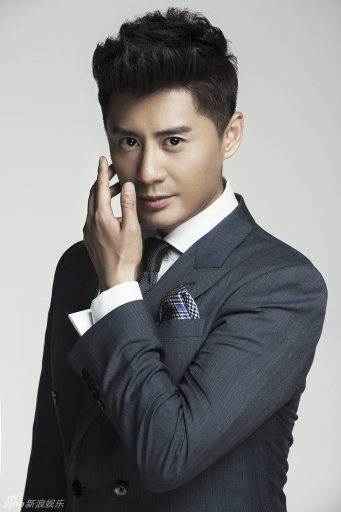 组图：张天其绅士写真大片展暖男魅力