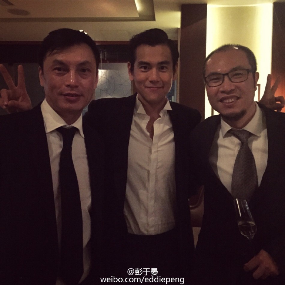 组图：彭于晏与汤唯舒淇搞怪 薛凯琪郭蔼明亲亲