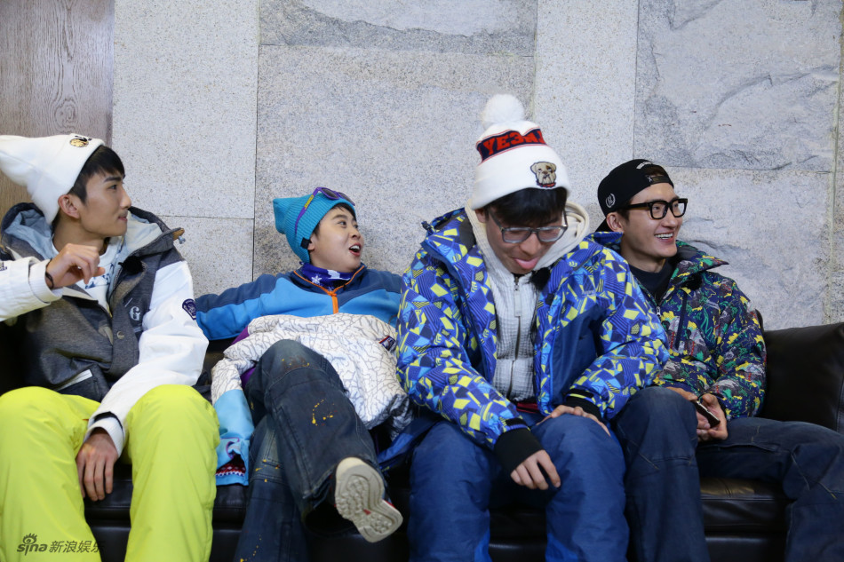 组图：《冰雪》周韦彤秒变唐僧 周觅包袱全无