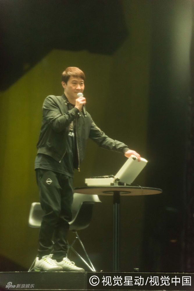 组图：黎明入行30年办演唱会 陈慧琳林依晨捧场