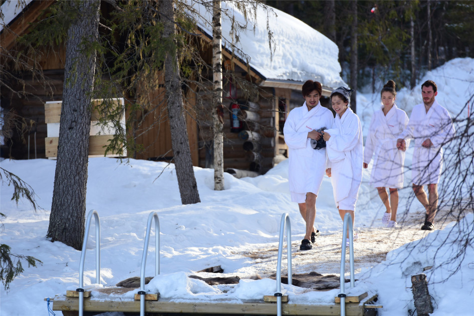 组图：《相爱吧》陈柏霖宋智孝冰水浴照