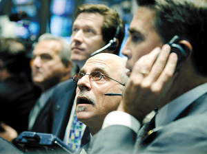 美股继续大幅下挫 油价跌至16个月新低