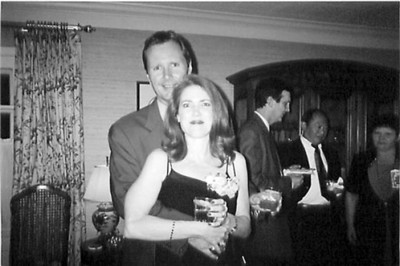 法航失踪客机机长出生世家副手妻子同行