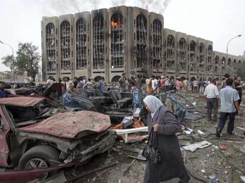 巴格达连环爆炸已致147人死亡721人受伤(图)