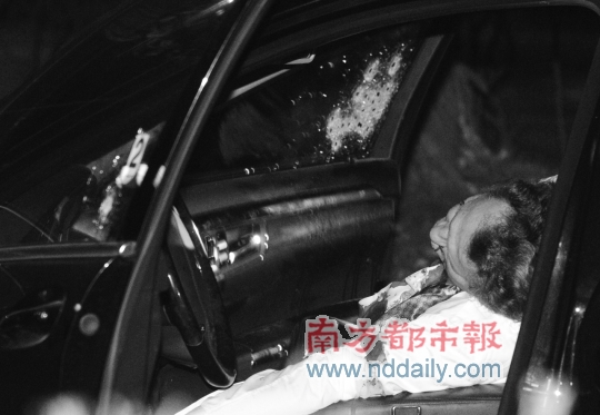 为KGB卖命 枪手扫射其座驾20多枪,卡尔马诺维