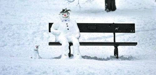 天寒地冻 雪中作乐