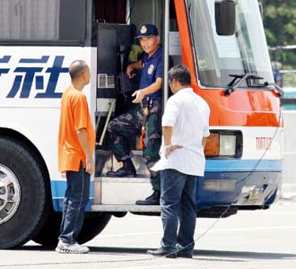 菲警方数度错过狙击机会被批无能(图)