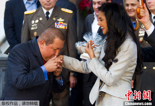 1��4�գ�ί������������˹��ί��������ͳ��Τ˹�Ӽ�2011����С��ھ�����Ivian Sarcos��