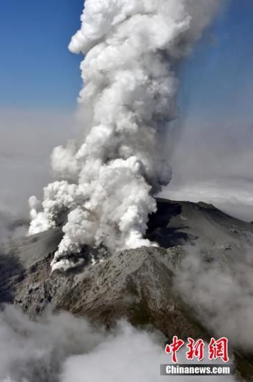 日本御岳山火山喷发死者数量升至25人