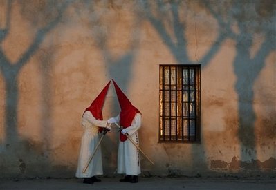 图文:西班牙人庆祝复活节