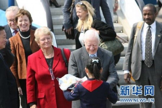  4��26�����磬����ǰ��ͳ���ס����أ��У���ƽ��˳����������Сѧ���ʻ����»��������չ��