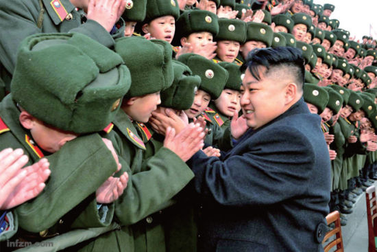 朝鲜军人家庭优先得到配给女性争相与军人结婚