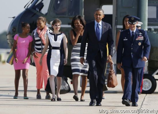 奥巴马一家离开华盛顿，前往非洲访问。