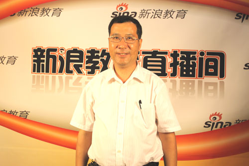北大数学科学学院院长王长平教授