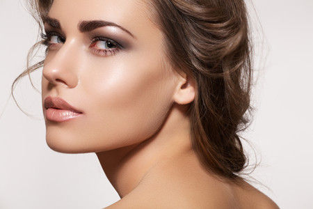 Choose-the-right-brow-shape__1689