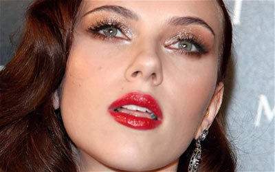 The perfect woman should have Scarlett Johansson's lips, according to the survey.