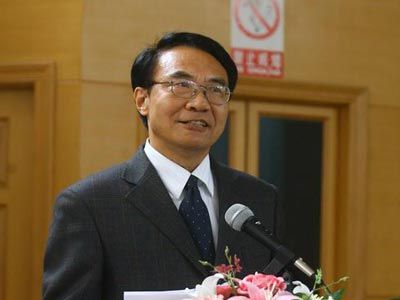 著名教育专家，中国家庭文化研究会常务理事 冉乃彦